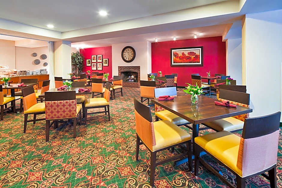 Holiday Inn Nashua, an IHG Hotel