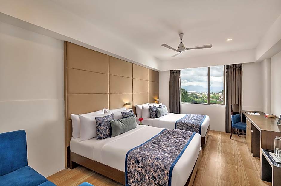 Voyage Milestone Hotel & Banquet