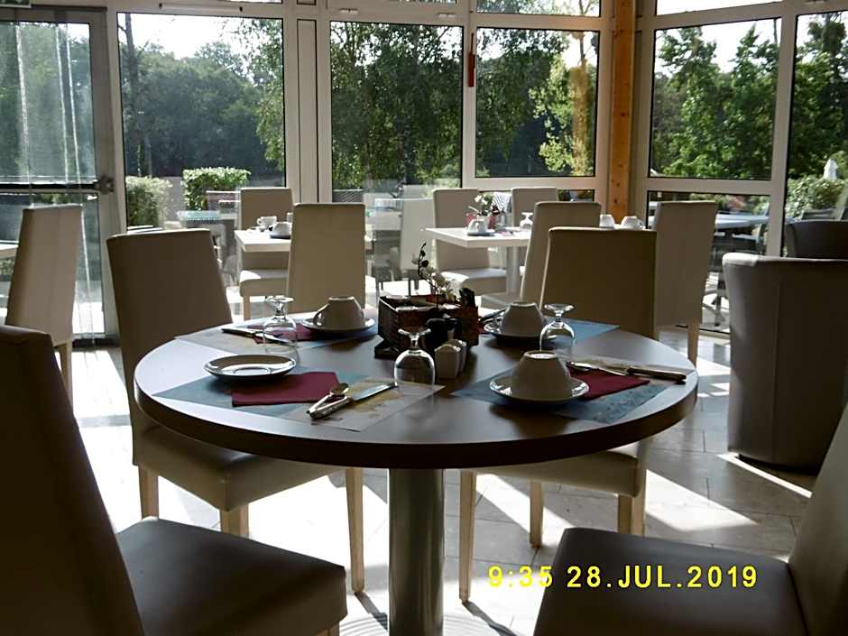 Logis Hôtel Val de Vienne