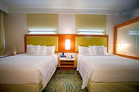 Queen Suite with Two Queen Beds