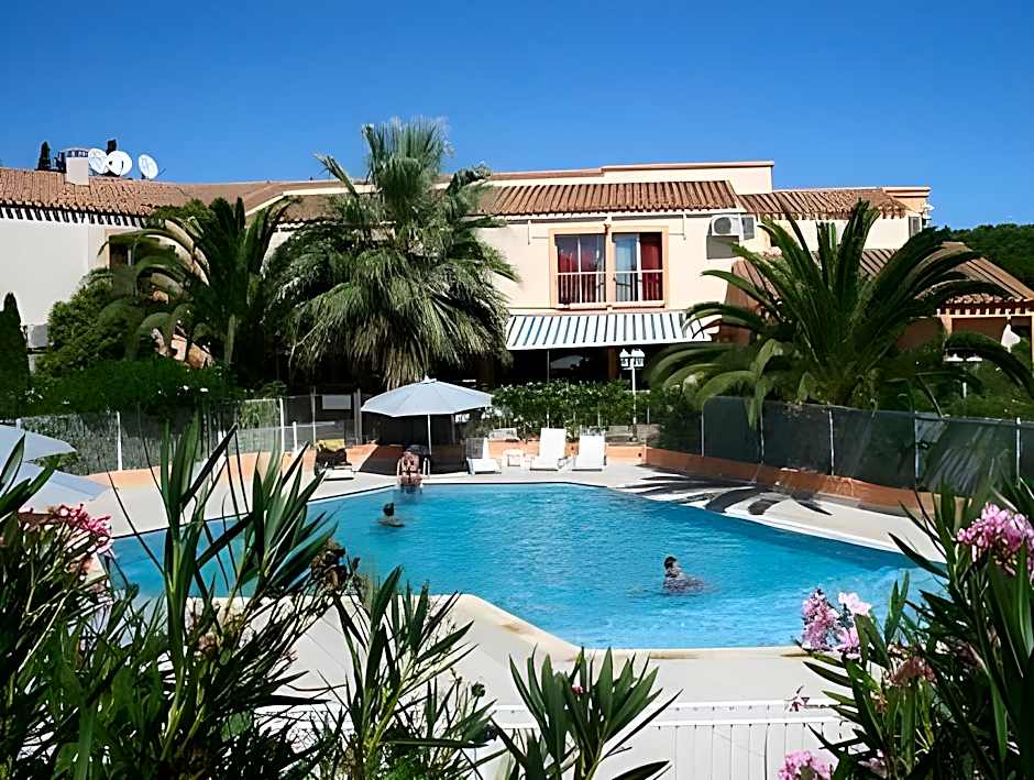 Brit Hotel Confort Helios Agde