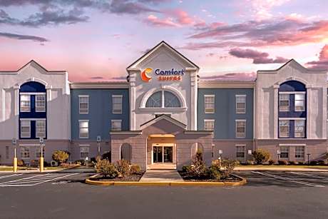 Comfort Suites East Brunswick - South River