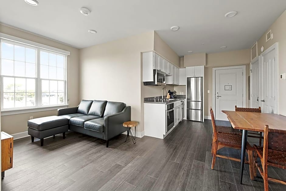 Bywater Suite Hotel