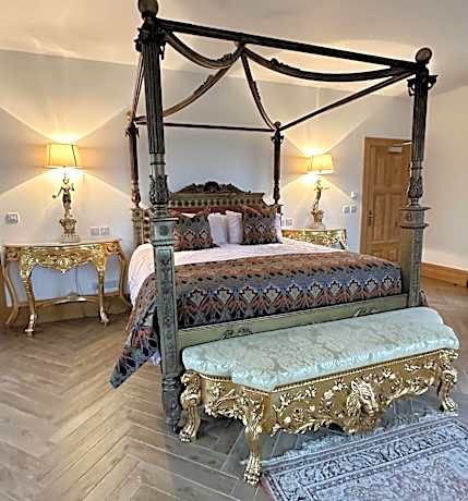 Deluxe Double Room with Castle View
