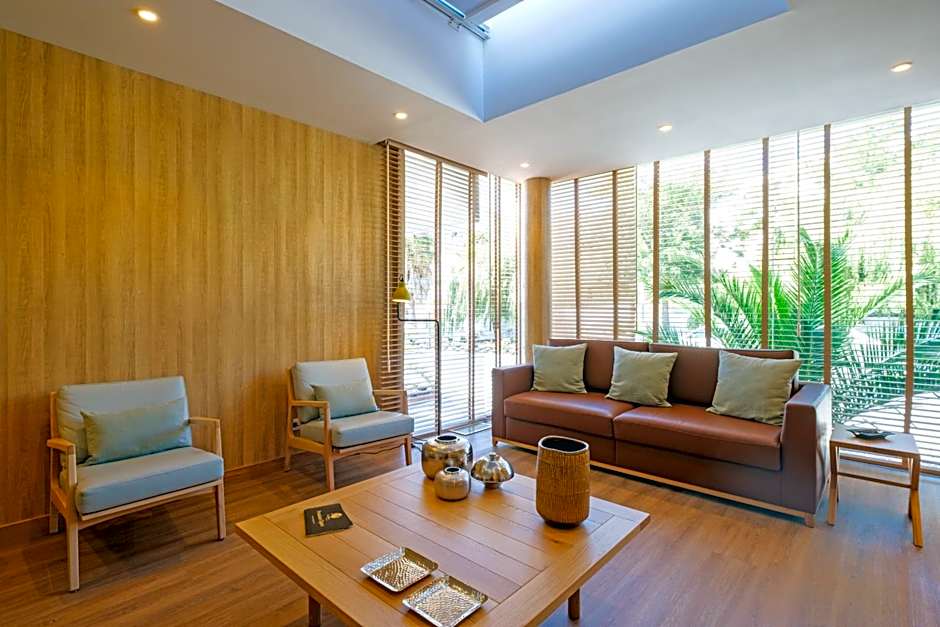 Malibu Foz Hotel - La Maison Younan