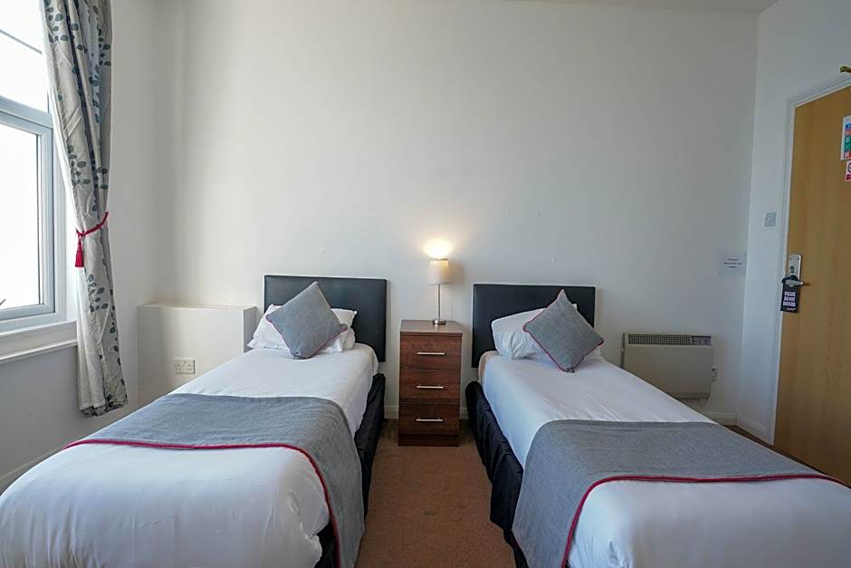 OYO Shanklin Beach Hotel