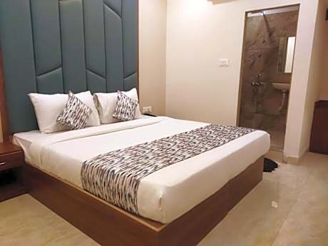 Hotel One Stay by SoonStays