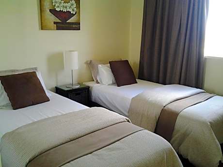 Two-Bedroom Apartment with Ocean View(South)