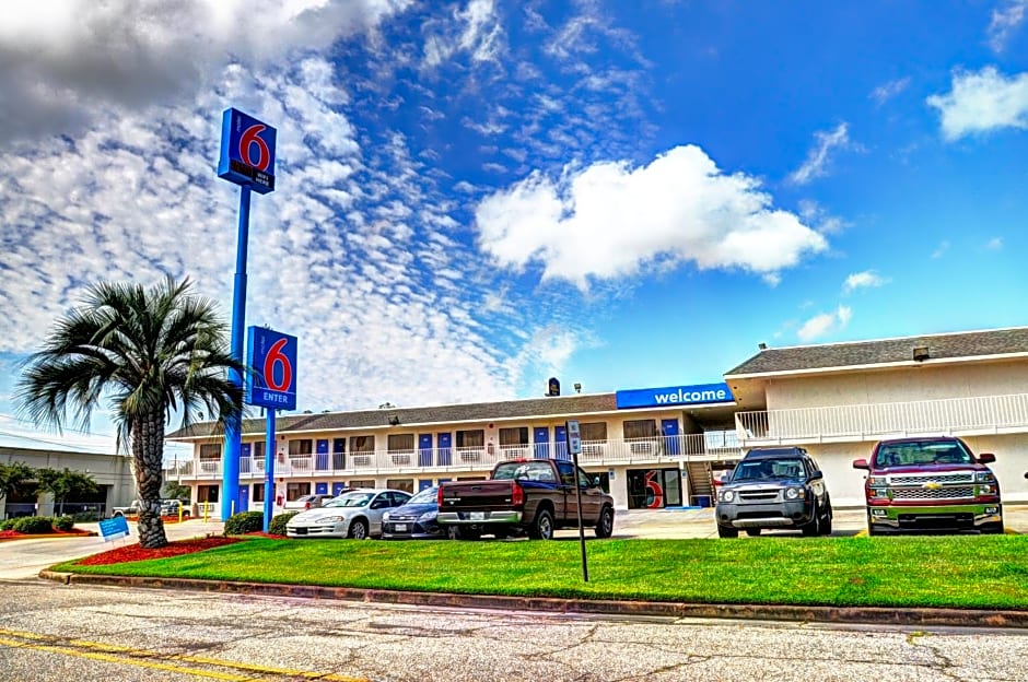 Motel 6-Slidell, LA - New Orleans