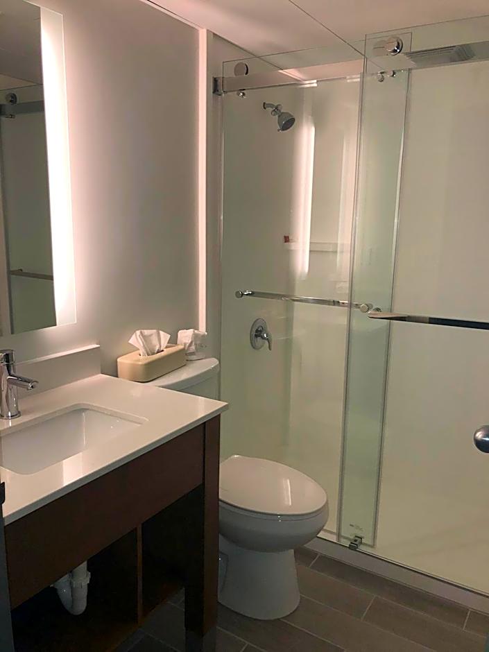 Super 8 by Wyndham Manchester Airport