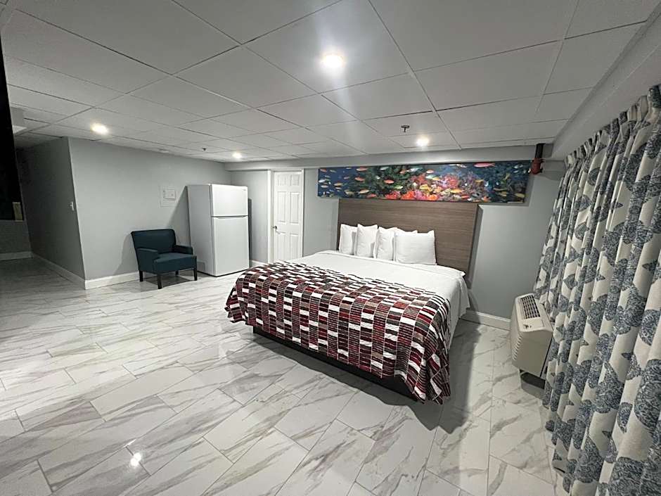 Red Roof PLUS & Suites Virginia Beach - Seaside