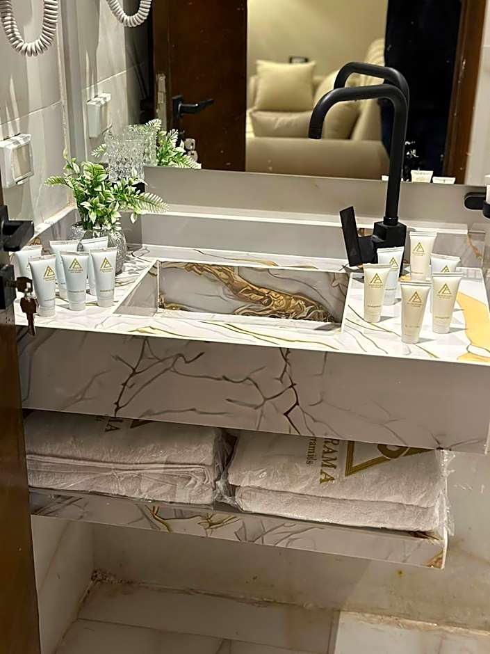 PANORAMA view pyramids