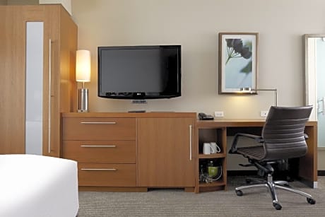Queen Room with Two Queen Beds and Roll-In Shower - Disability Access