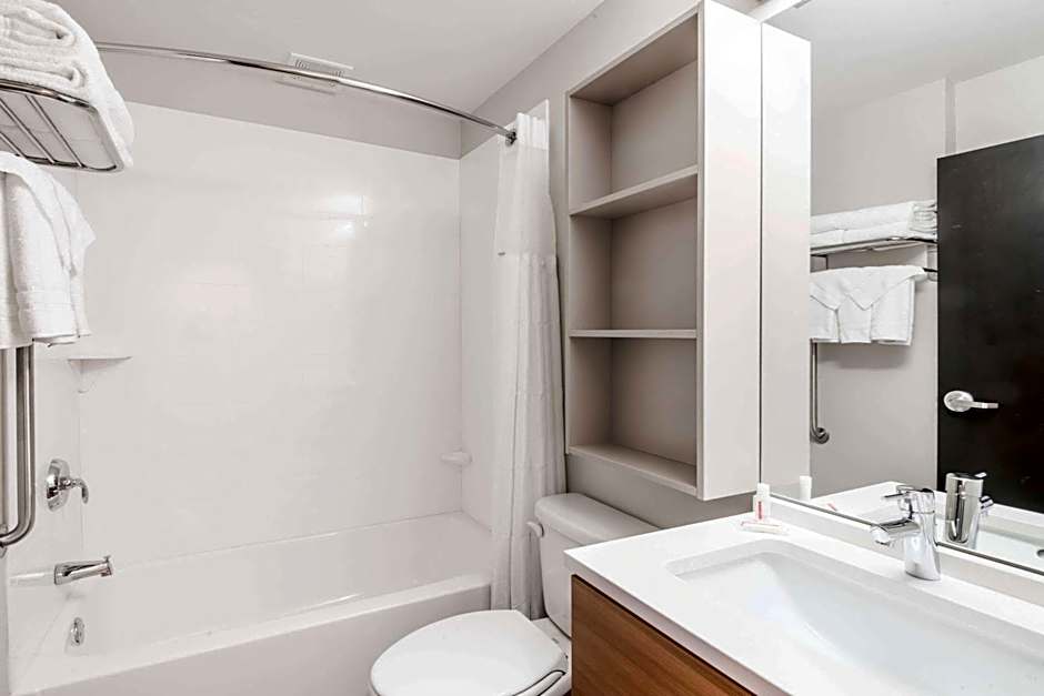 Microtel Inn & Suites Penn Yan Finger Lakes Region