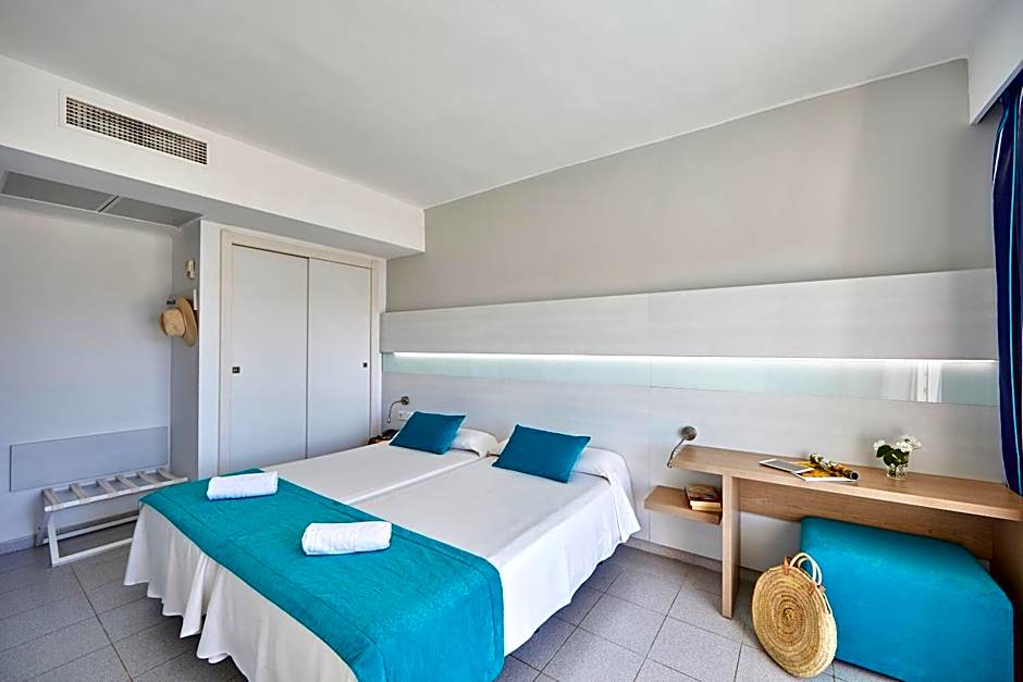 Gavimar Ariel Chico Hotel and Apartments