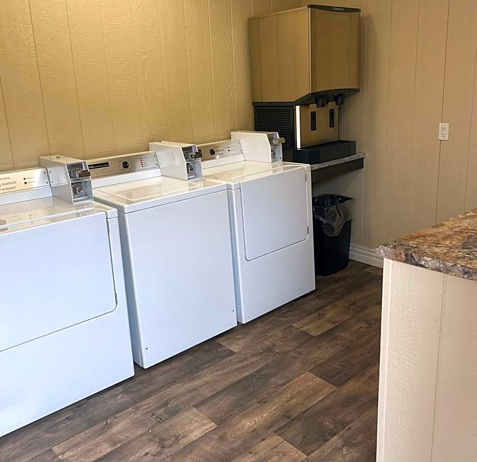 Clark's Sunny Isle Motel