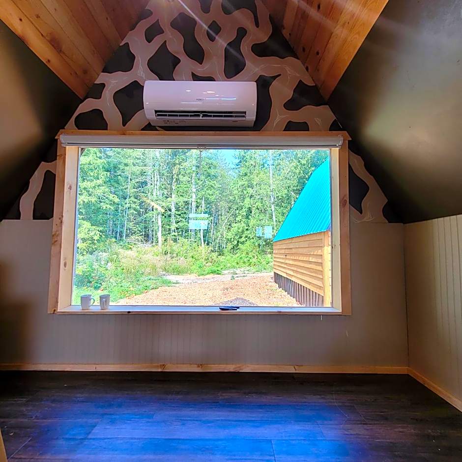 Mushroom theme cabin on 33 Acre Farm