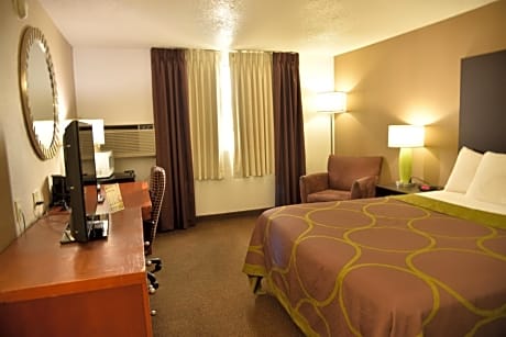 1 King Bed Non-Smoking