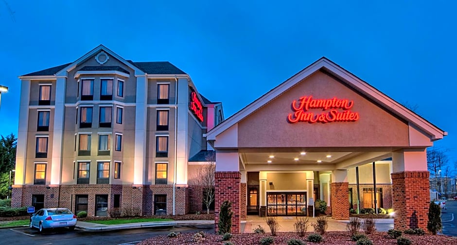 Hampton Inn By Hilton And Suites Asheville Airport