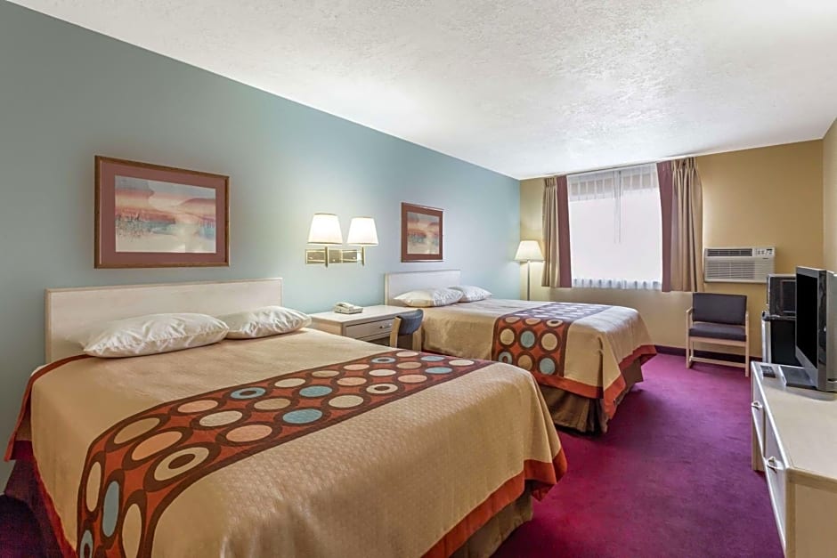 Super 8 by Wyndham Nephi