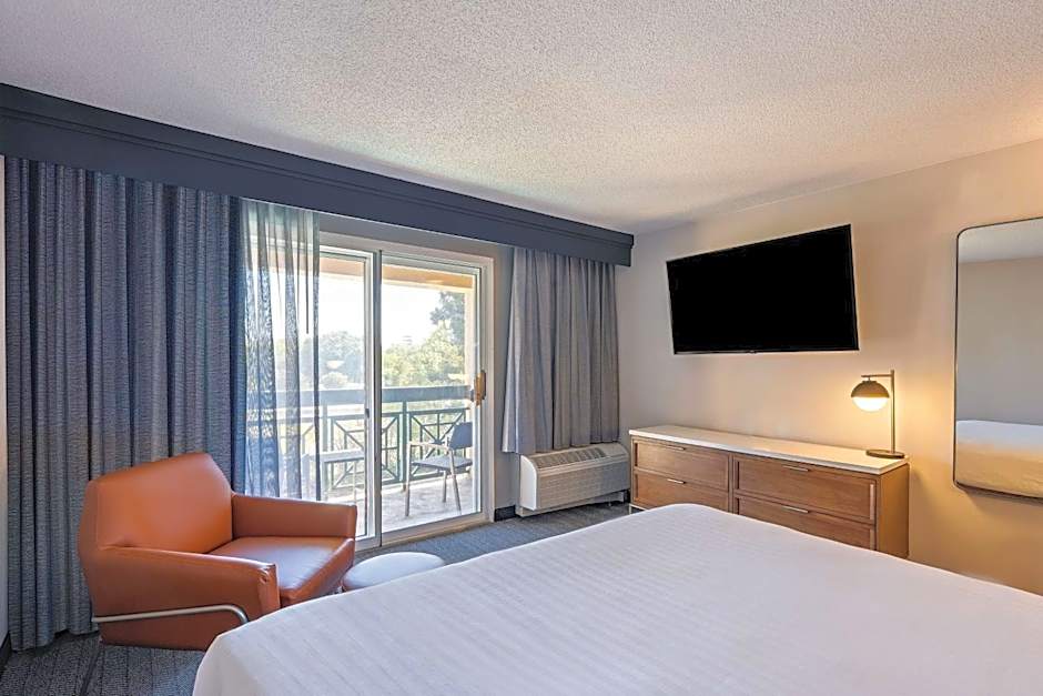 Sonesta Select Pleasant Hill