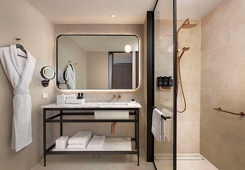 Hilton Melbourne Little Queen Street