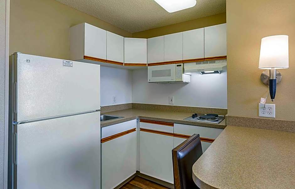 Extended Stay America Suites - Chicago - Westmont - Oak Brook