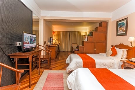 Deluxe King Suite - 10% off on Food and Beverages