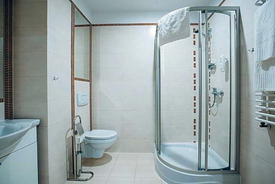 Miejsca noclegowe i Restauracja Kamiński