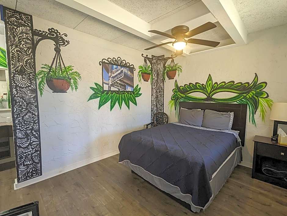 Riverboat Inn & Suites