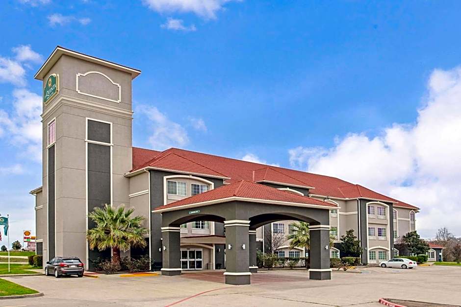 La Quinta Inn & Suites by Wyndham Fairfield