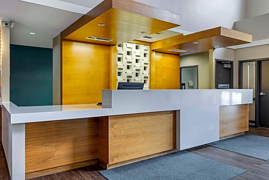 Best Western Plus Patterson Park Inn