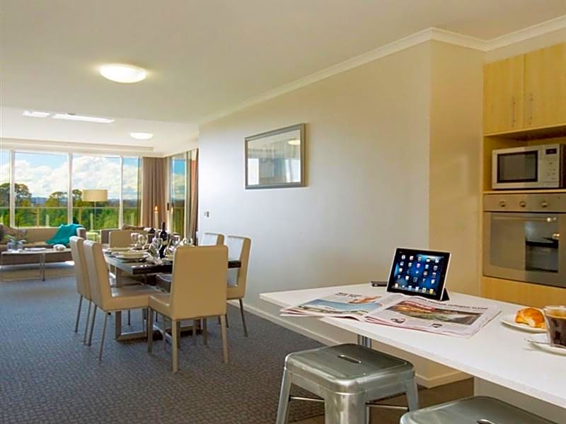 Pacific Suites Canberra