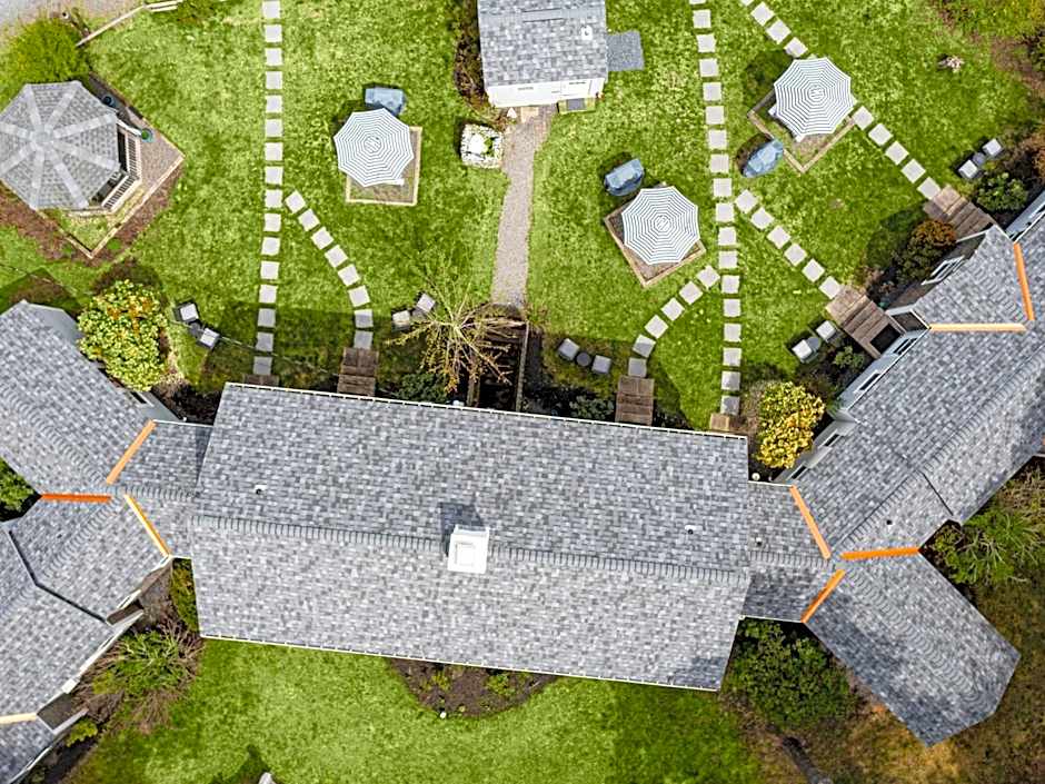 The Seagrove Suites & Guest Rooms