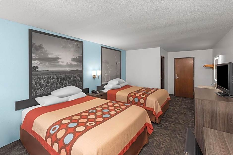 Super 8 by Wyndham Rock Port MO