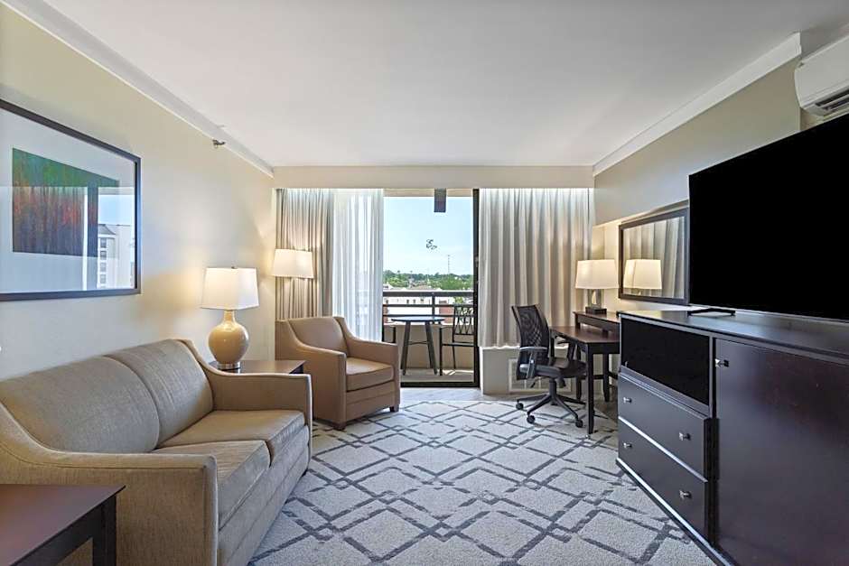Crowne Plaza Executive Center Baton Rouge By IHG