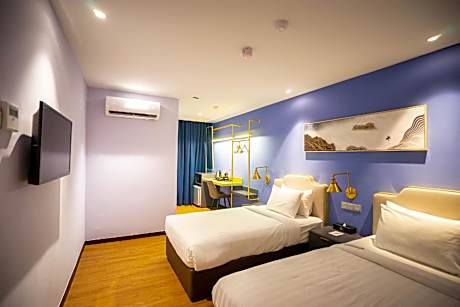 Counselor Twin Room