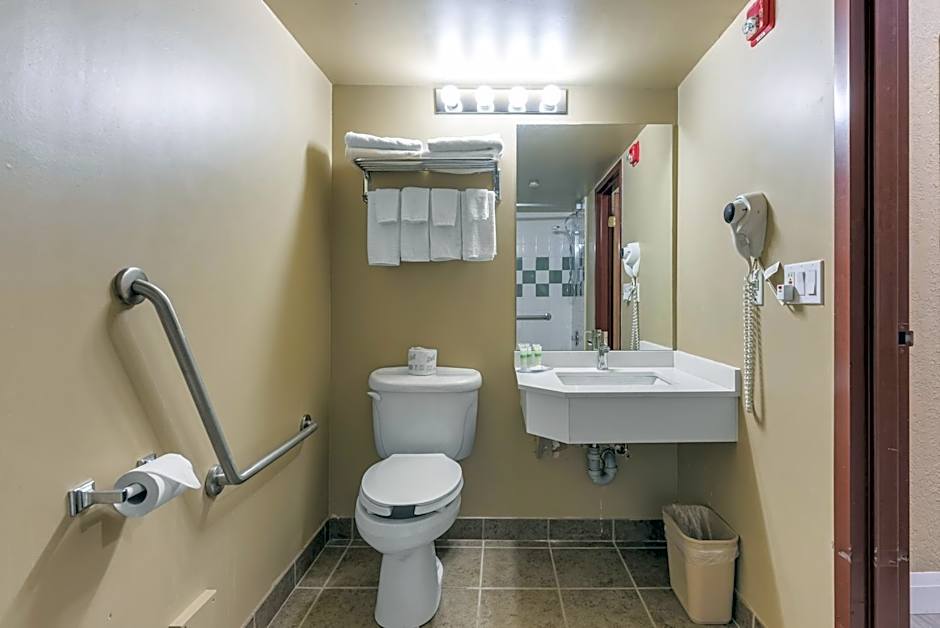 Quality Inn & Suites