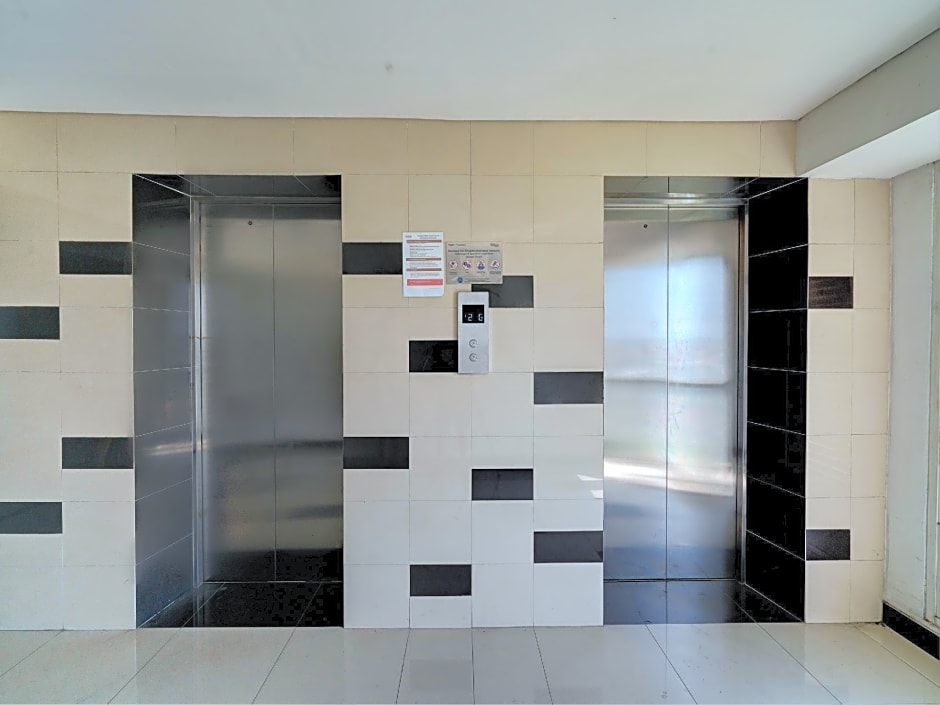 OYO Life 92889 Apartement Grand Sentraland Karawang By A.t Room