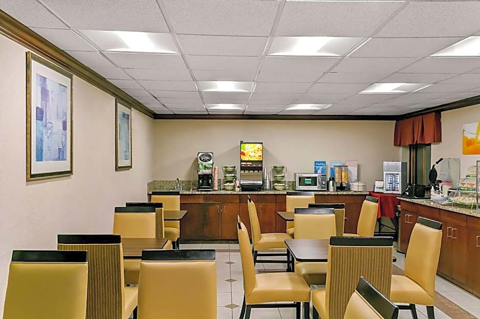 Quality Inn Jessup - Columbia South Near Fort Meade