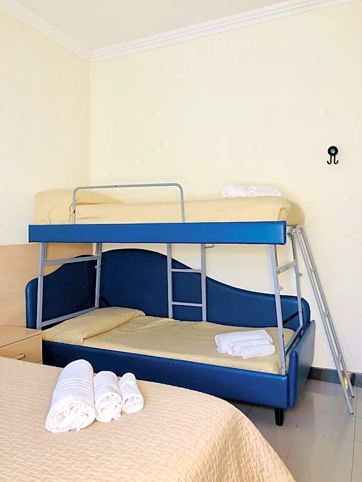 Hotel Garisenda B&B - in Centro a Riccione -