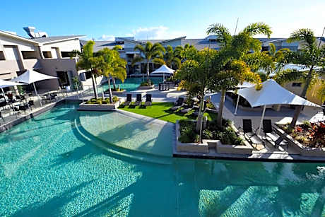 Lagoons 1770 Resort & Spa