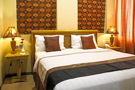 Amos Cozy Hotel Melawai