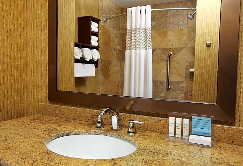 Hampton Inn & Suites by Hilton Fargo Medical Center