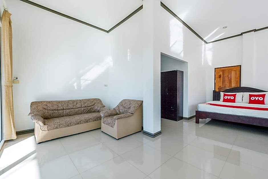 OYO 918 Kachapol Hotel