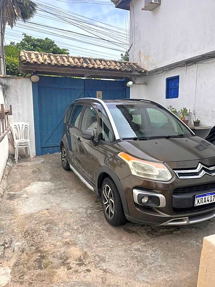 Casa completa a 70 m da praia dos ossos