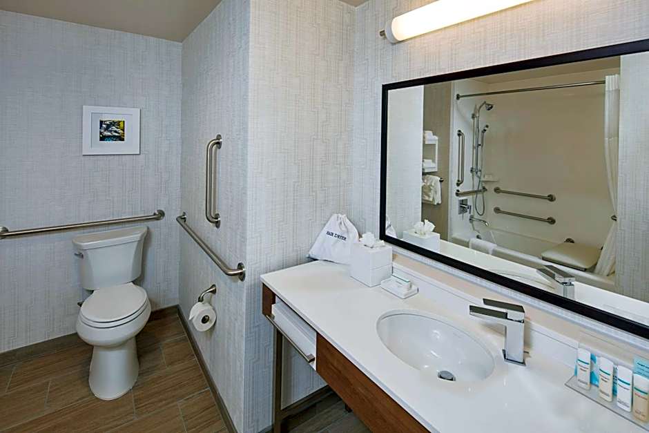 Hampton Inn & Suites Sacramento at CSUS