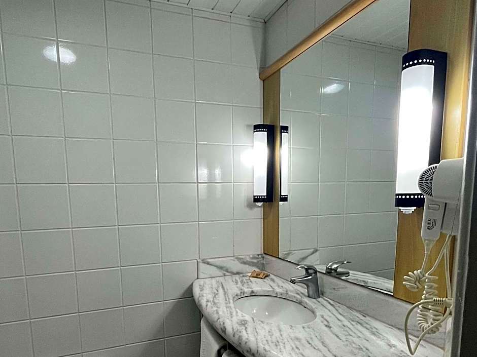 ibis Santos Gonzaga Praia