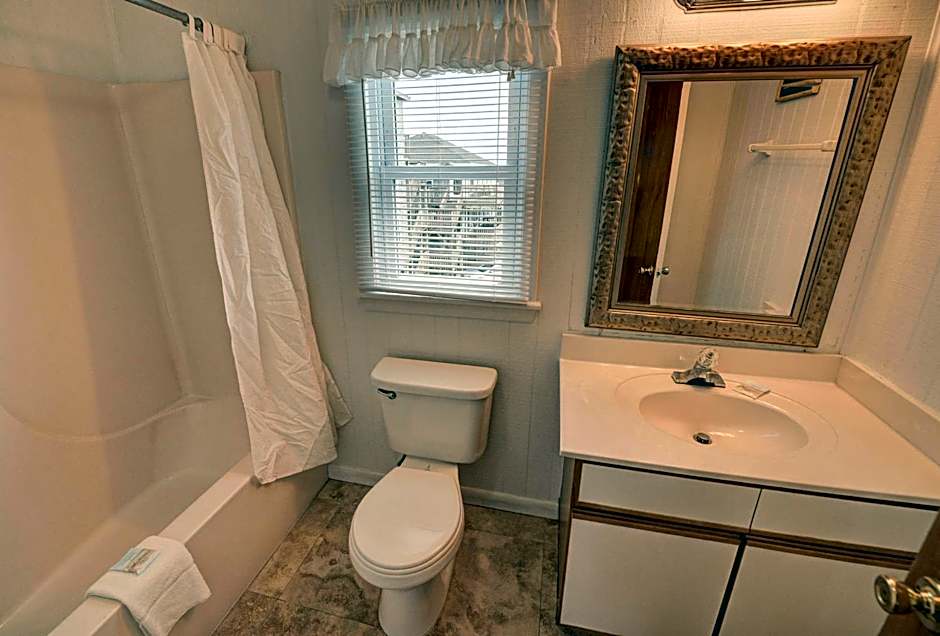 Photo 1 of 10 of Studio, Ocean View