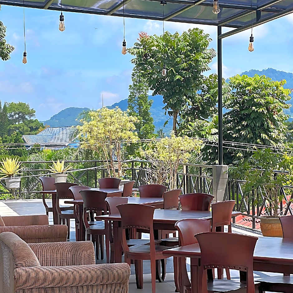 Parama Hotel